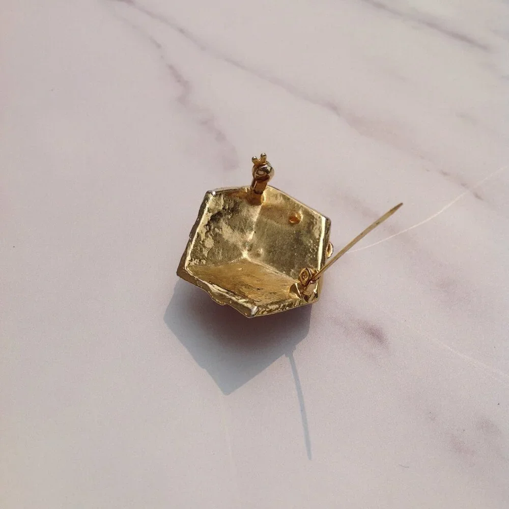 Christmas Brooch 3-D Red Enamel Wrapped Gold Bow Ribbon Crystal Star Gift Box